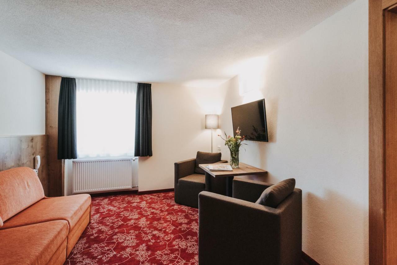 Hotel Adler Warth  Esterno foto
