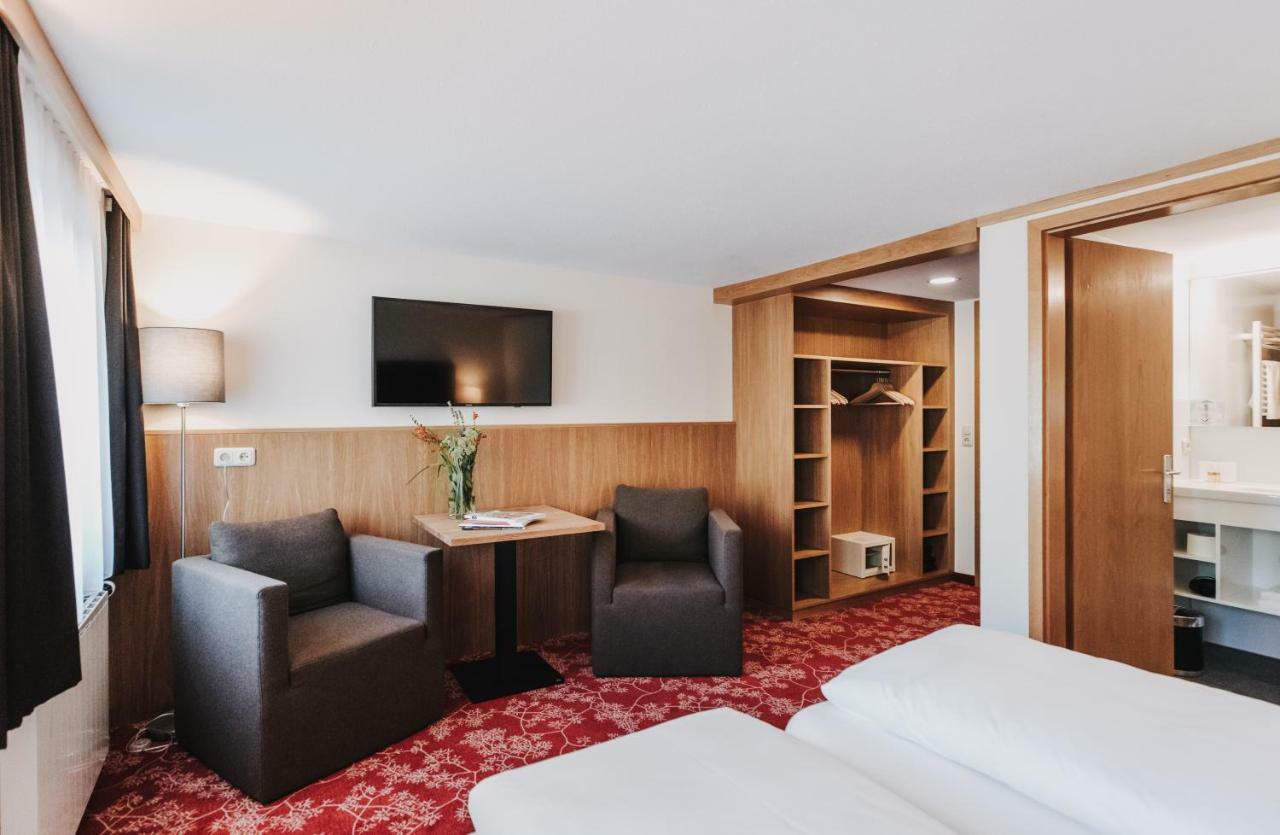 Hotel Adler Warth  Esterno foto